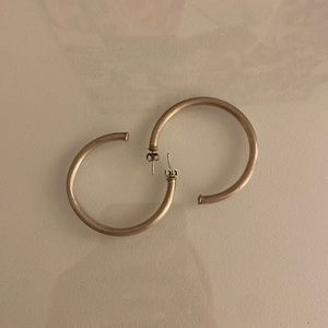 silver shelia hoops